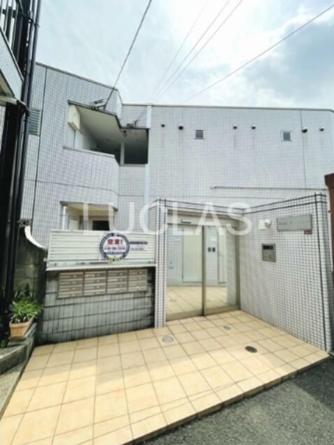 建物外観　『想いの先を照らし出す。』信頼が必要だから、ルクラスへ。