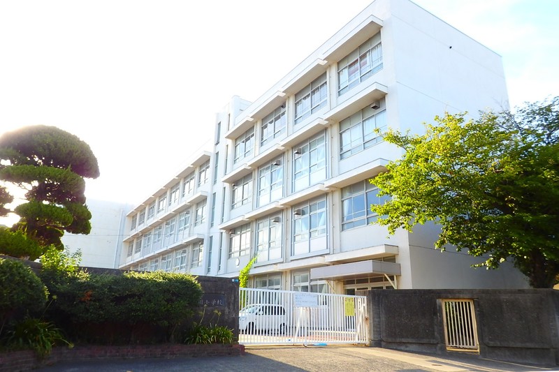 小学校　姫路市立高岡小学校（小学校）まで1087m