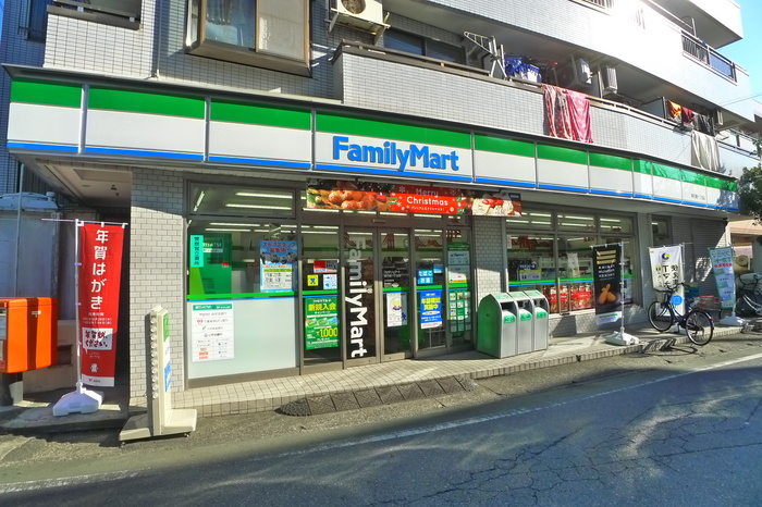 コンビニ　ファミリーマート（コンビニ）まで41m