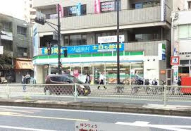コンビニ　ファミリーマート北巽駅西店（コンビニ）まで461m