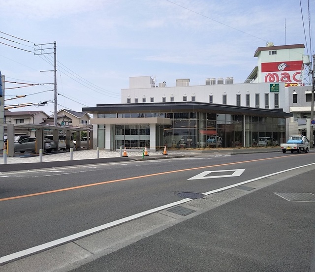 銀行　伊予銀行余戸支店（銀行）まで354m