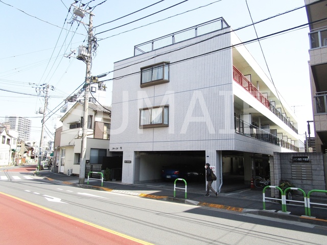 建物外観　白タイルのきれいな建物です！