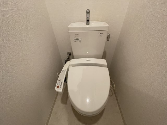 トイレ　グレンパーク梅田北　ウォシュレット付きトイレ