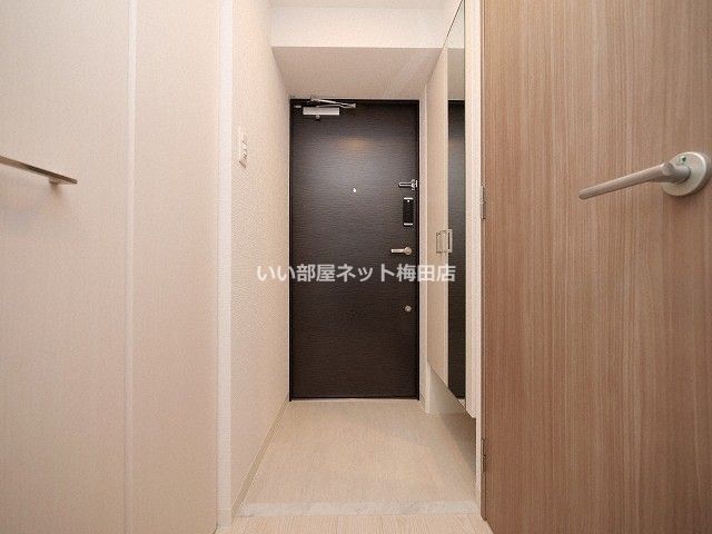 エスリードレジデンス大阪福島イーストの玄関写真