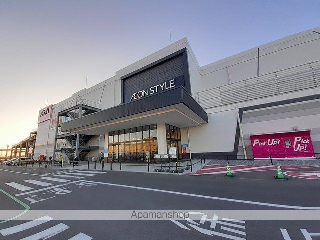 ショッピングセンター　イオンモール新利府南館（ショッピングセンター）まで1800m
