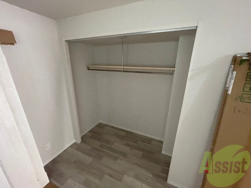 収納　寝室の収納です。部屋がすっきり片付きます。