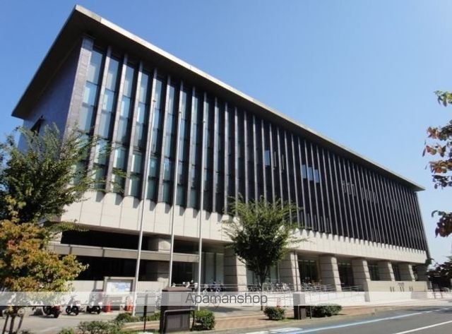 図書館　県立図書館（図書館）まで626m
