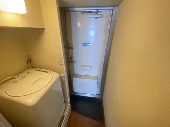 玄関　※別部屋の写真です