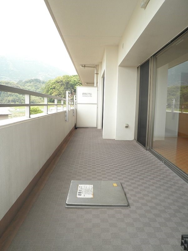バルコニー　※別号室の写真です