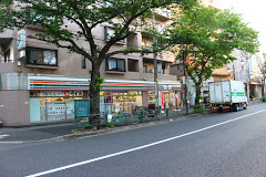 コンビニ　セブンイレブン 練馬旭丘1丁目店（コンビニ）まで425m