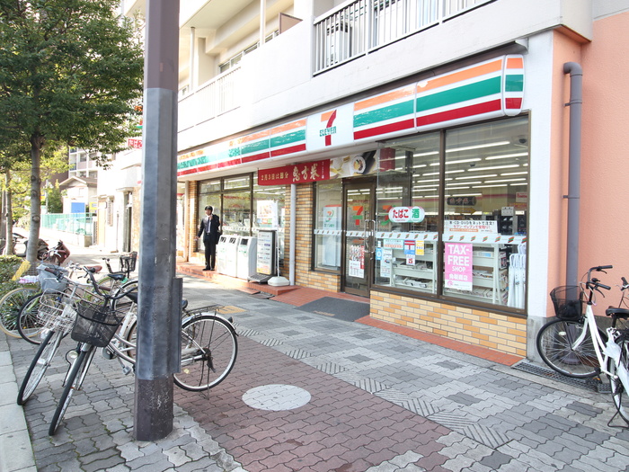 コンビニ　セブンイレブン（コンビニ）まで150m