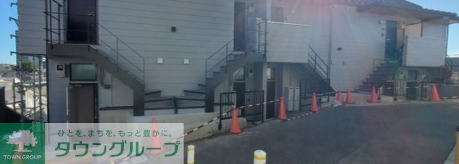 エントランス　タウンハウジング仙川店まで♪