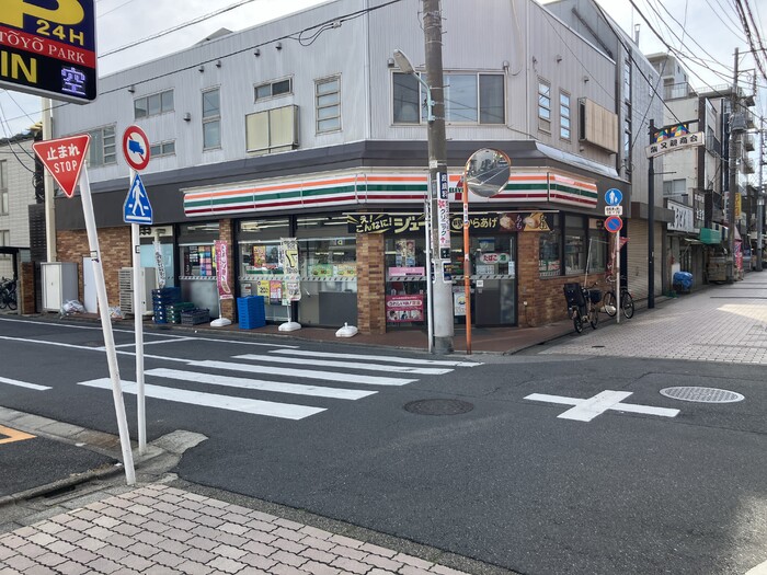 コンビニ　セブンイレブン柴又駅前店（コンビニ）まで484m