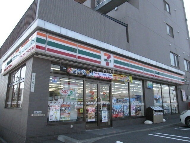 コンビニ　セブンイレブン札幌新琴似7条店（コンビニ）まで731m