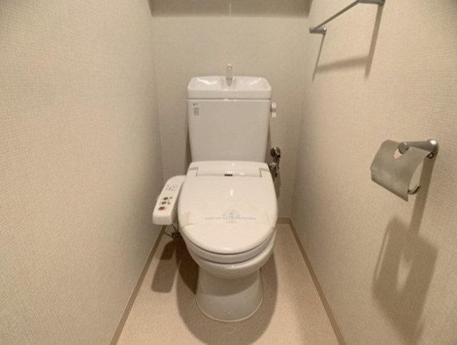 クレストフォルム横浜平沼のトイレ写真