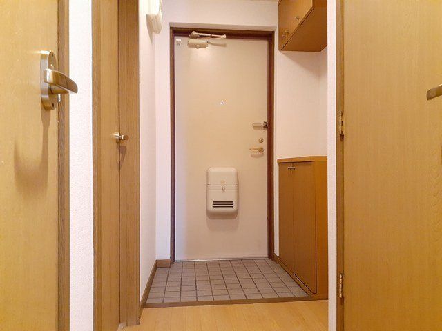 玄関　シューズボックス付
