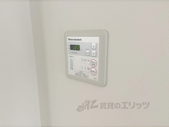 その他設備　給湯器リモコン