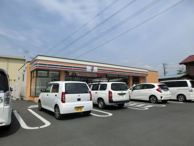 コンビニ　セブンイレブン（コンビニ）まで330m