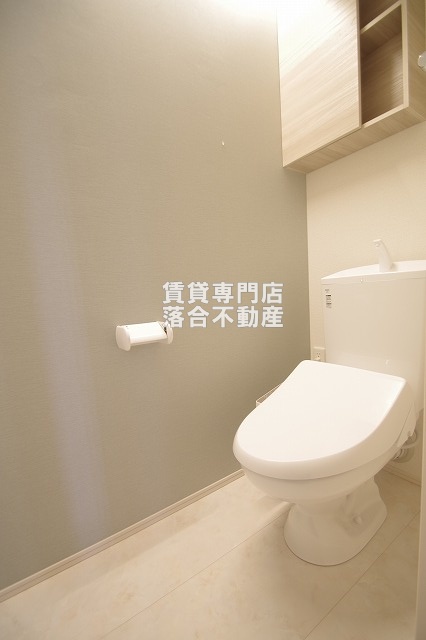 トイレ　温水洗浄暖房便座付き♪