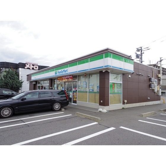 コンビニ　ファミリーマート塩尻緑ヶ丘南店（コンビニ）まで189m
