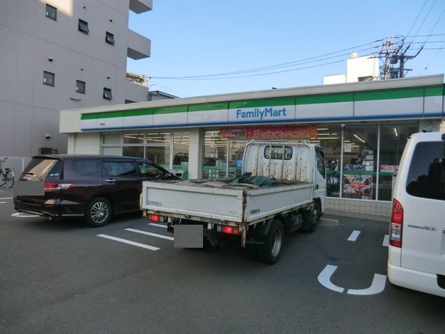 コンビニ　ファミリーマート一宮栄店（コンビニ）まで802m