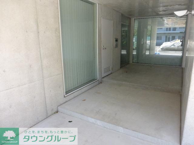 エントランス　★安心のオートロック付きのエントランスです★