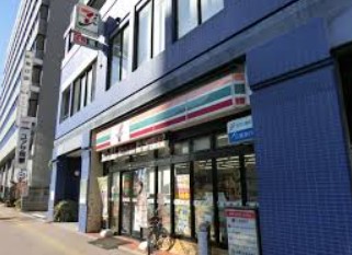 コンビニ　セブンイレブン広島大手町4丁目店（コンビニ）まで350m