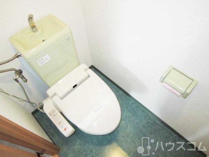 トイレ　温水洗浄便座付いてます！