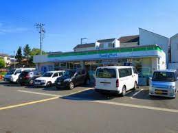 コンビニ　ファミリーマート 高井田元町店（コンビニ）まで600m