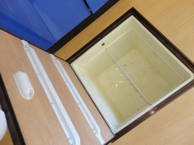 収納　キッチンには床下収納が付いてます。