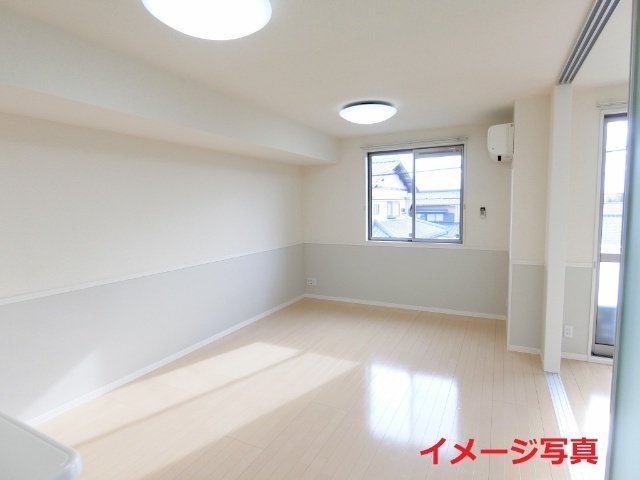 クレセオ・アマノEの居間写真