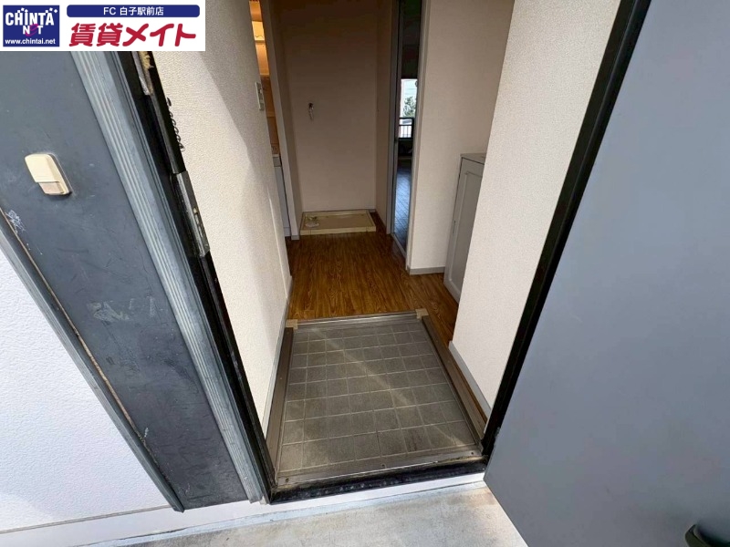 玄関　同物件別室画像