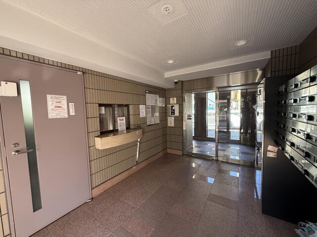 ロビー　建物の内部です