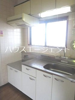 キッチン　作業台のあるキッチンスペース。