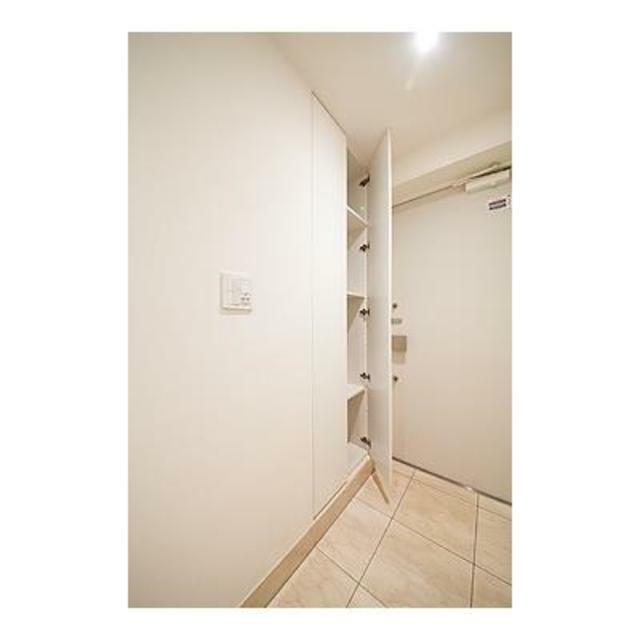 玄関　※写真は同タイプ住戸です。