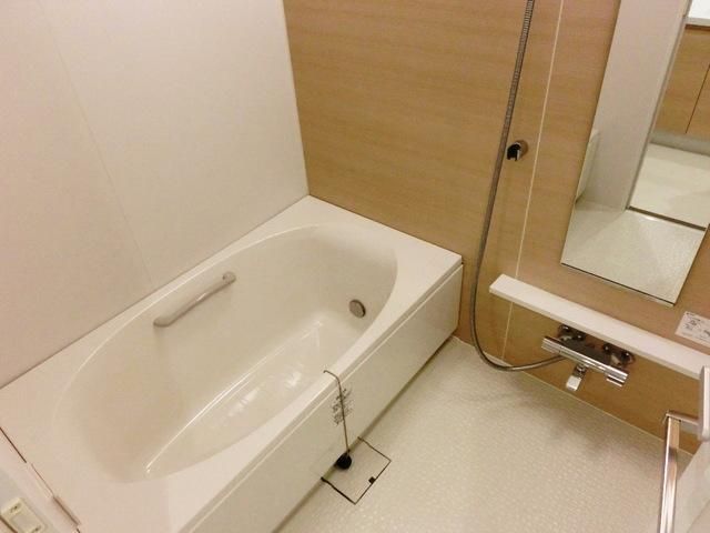バス・シャワールーム　★追い焚き給湯付でゆったりバスタイムをどうぞ★