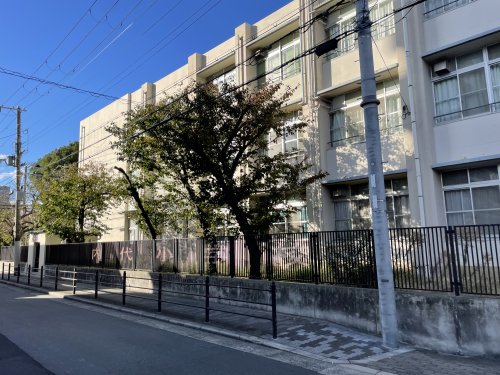 小学校　大阪市立内代小学校（小学校）まで609m