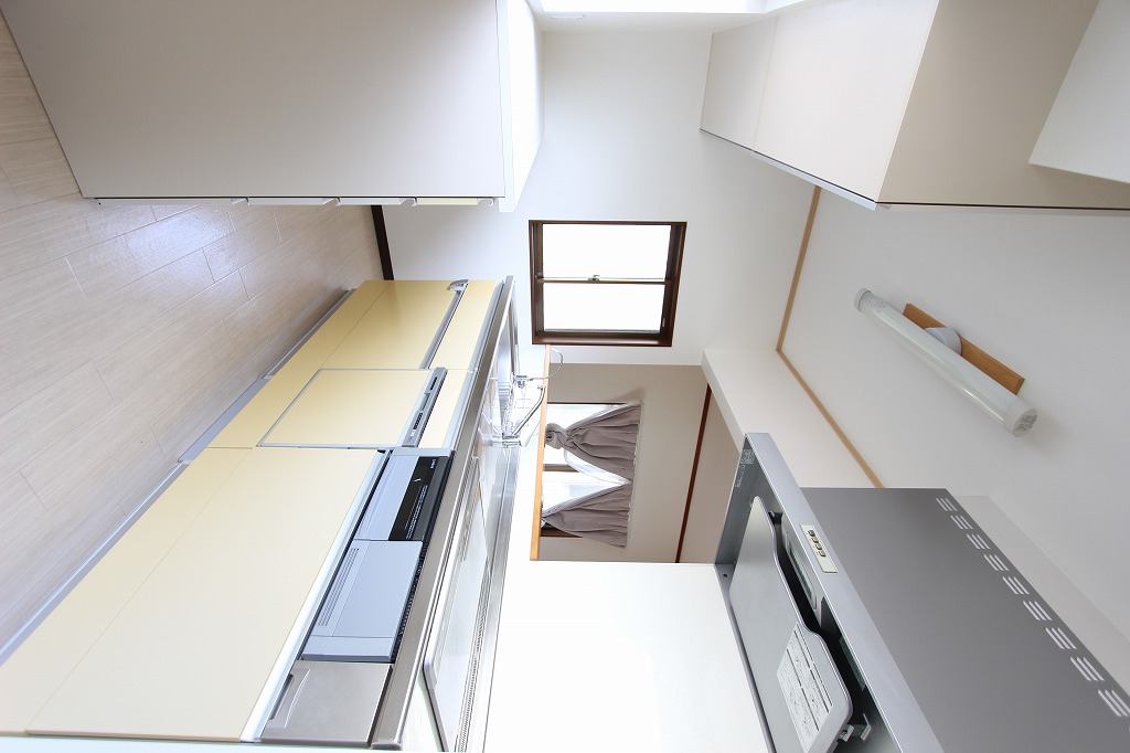 亀山戸建のキッチン写真