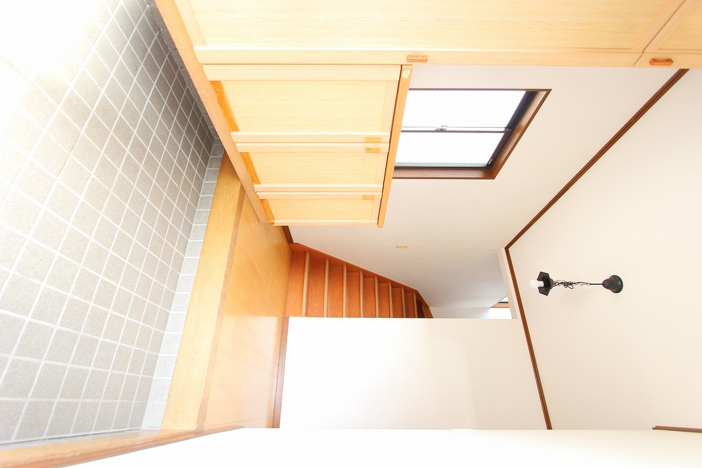 亀山戸建の玄関写真