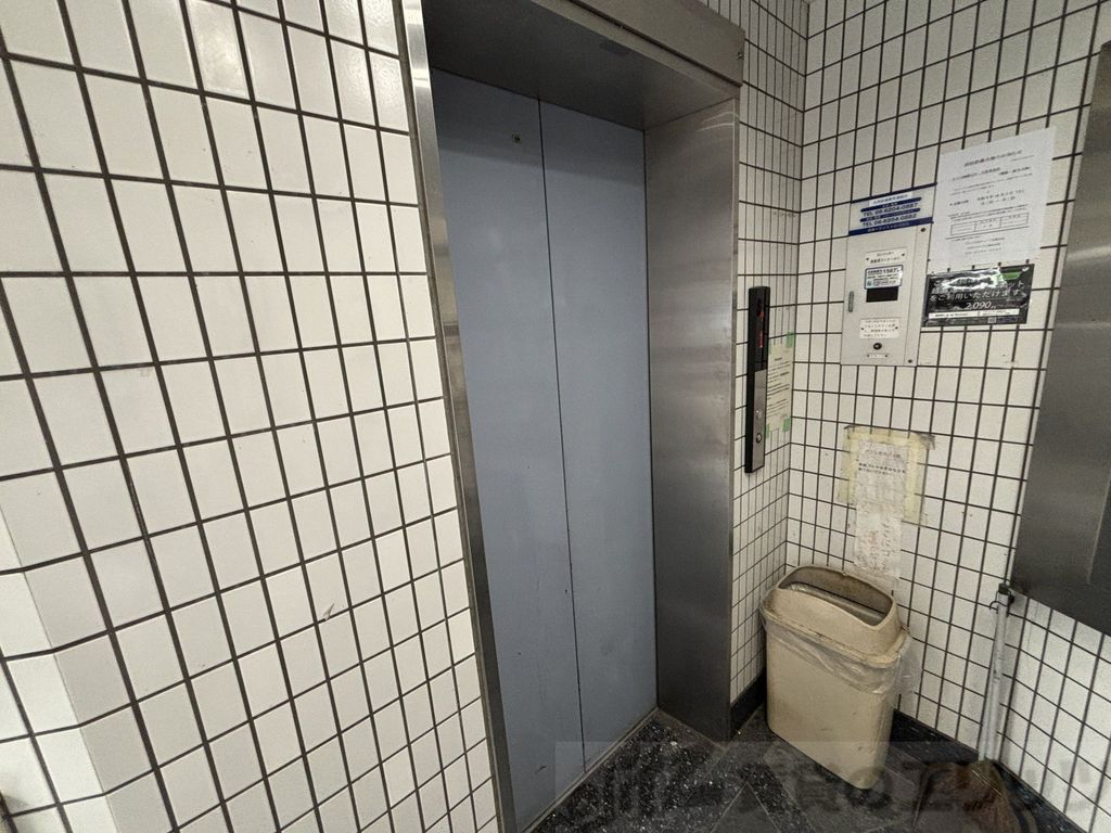 リーベ淡路ビルの外観写真