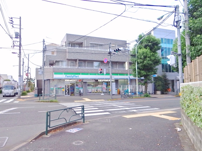 コンビニ　ファミリーマート目黒柿の木坂店（コンビニ）まで361m