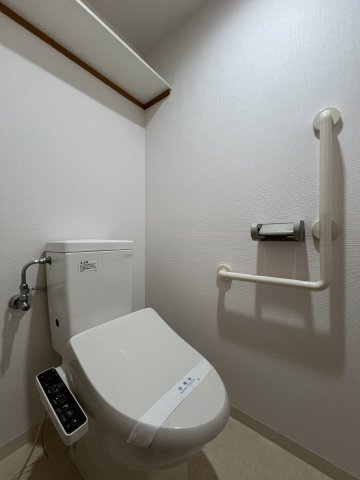 フラット・花のトイレ写真