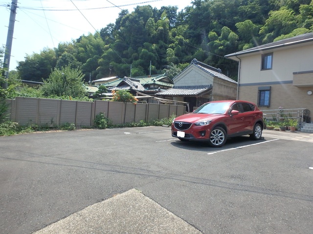 駐車場　駐車場（要空き確認）
