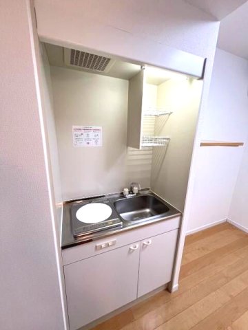 キッチン　※別部屋参考写真