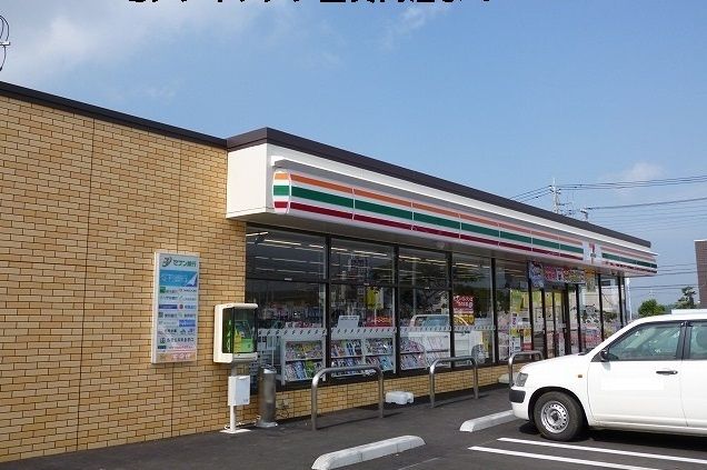 コンビニ　セブンイレブン西真岡店（コンビニ）まで250m