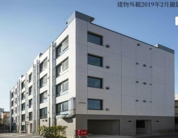 建物外観　ネット無料。ネット無料なら月々実質4000円程度のコストがか