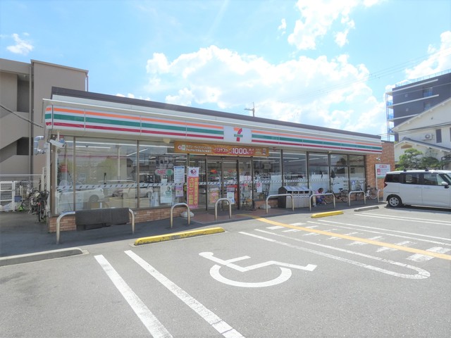 コンビニ　セブンイレブン大阪長吉川辺2丁目店（コンビニ）まで585m