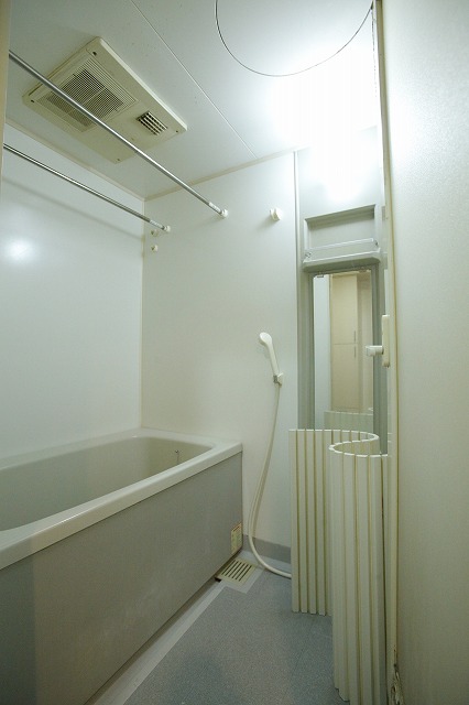 バス・シャワールーム　バス※別部屋参考写真