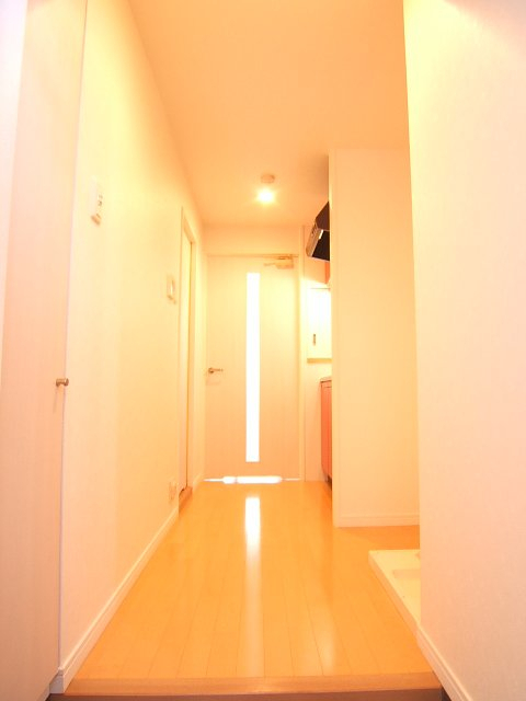 玄関　※別号室参考写真※
