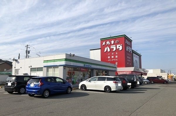 コンビニ　ファミリーマート敦賀木崎通り店（コンビニ）まで1300m